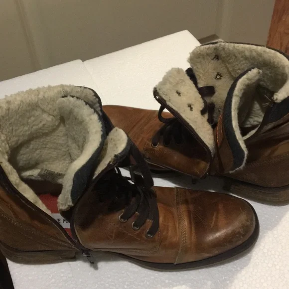 RARE! Steve Madden mens leather suede faux fur lined Osborne combat boots size 8